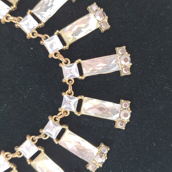 Crystal Statement Necklace - Picture 4 of 4